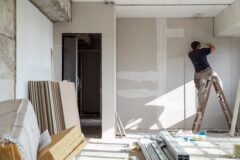 クロス施工中